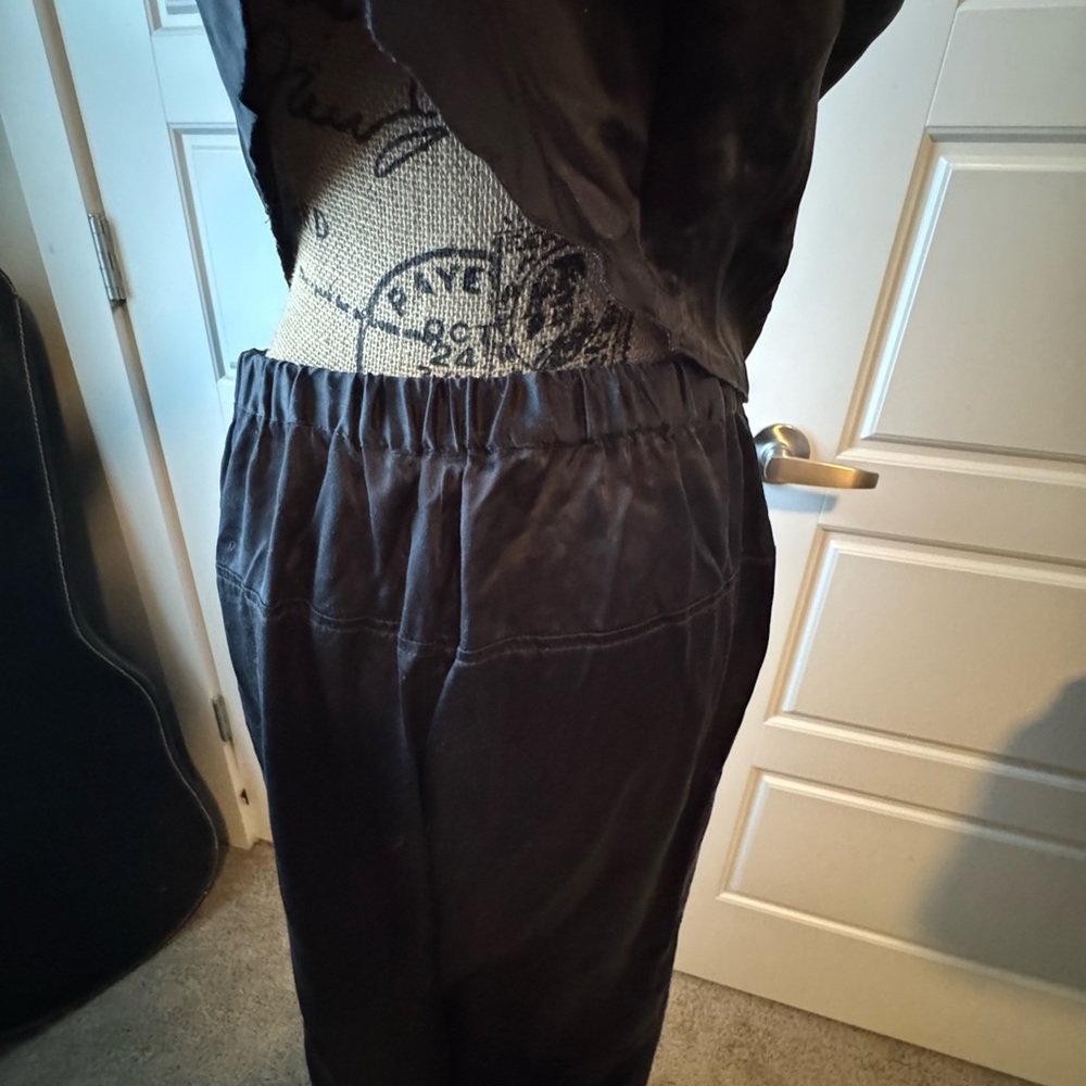 Quince Black Silk Pajamas Set - Picture 7 of 9